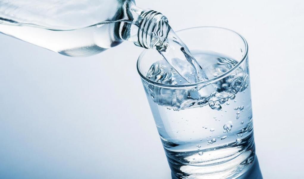 الماء لإنقاص الوزن عند اتباع نظام غذائي كسول